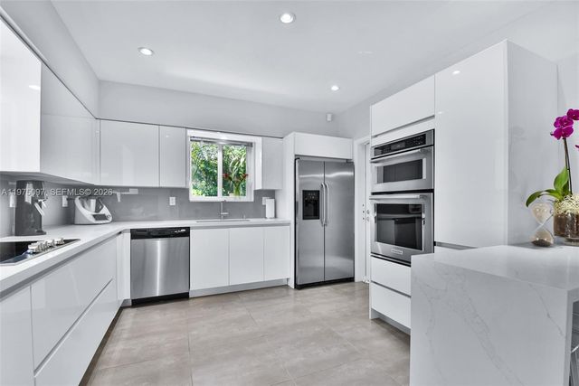 10610 NE 11th Ct, Miami Shores, FL 33138