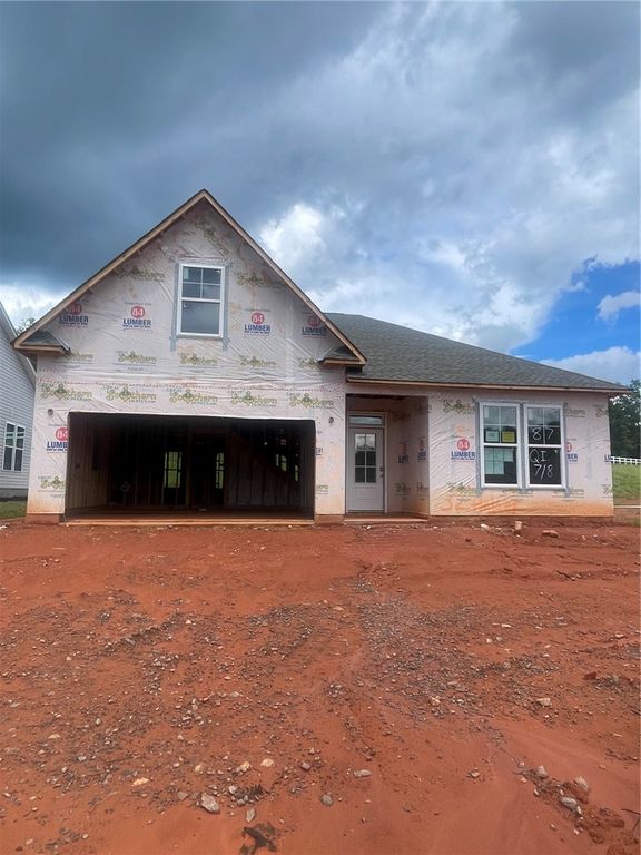 32 Halsey Street, Central, SC 29630