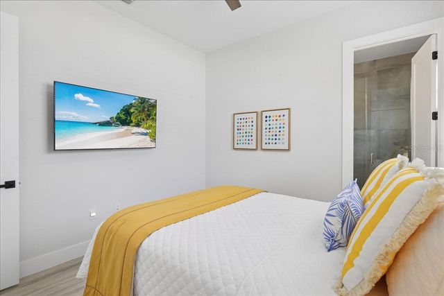 2001 SW 8TH COURT, Cape Coral, FL 33991