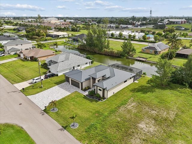 2001 SW 8TH COURT, Cape Coral, FL 33991