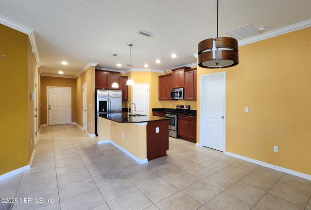 15762 BAINEBRIDGE Drive, Jacksonville, FL 32218