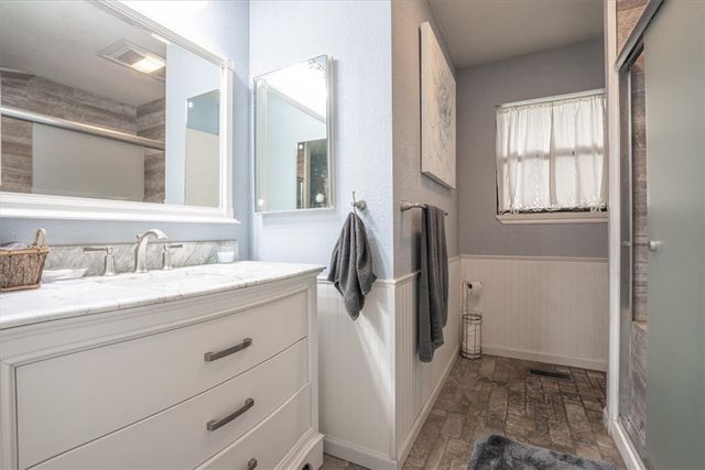 404 Henryetta, Springdale, AR 72762