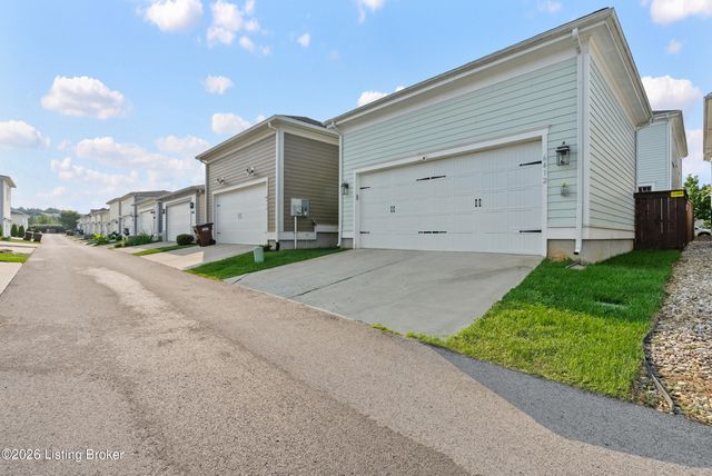 6412 Passionflower Dr, Prospect, KY 40059