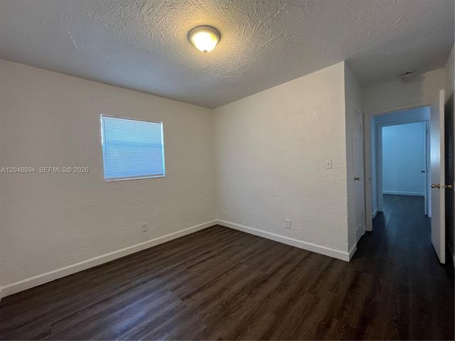 3024 NW 2nd St, Pompano Beach, FL 33069
