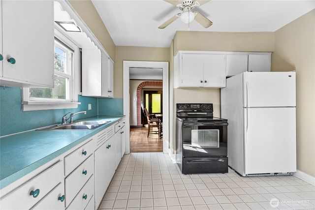 1082 W Smith, Bellingham, WA 98226