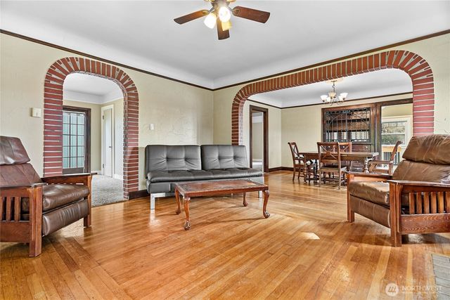 1082 W Smith, Bellingham, WA 98226