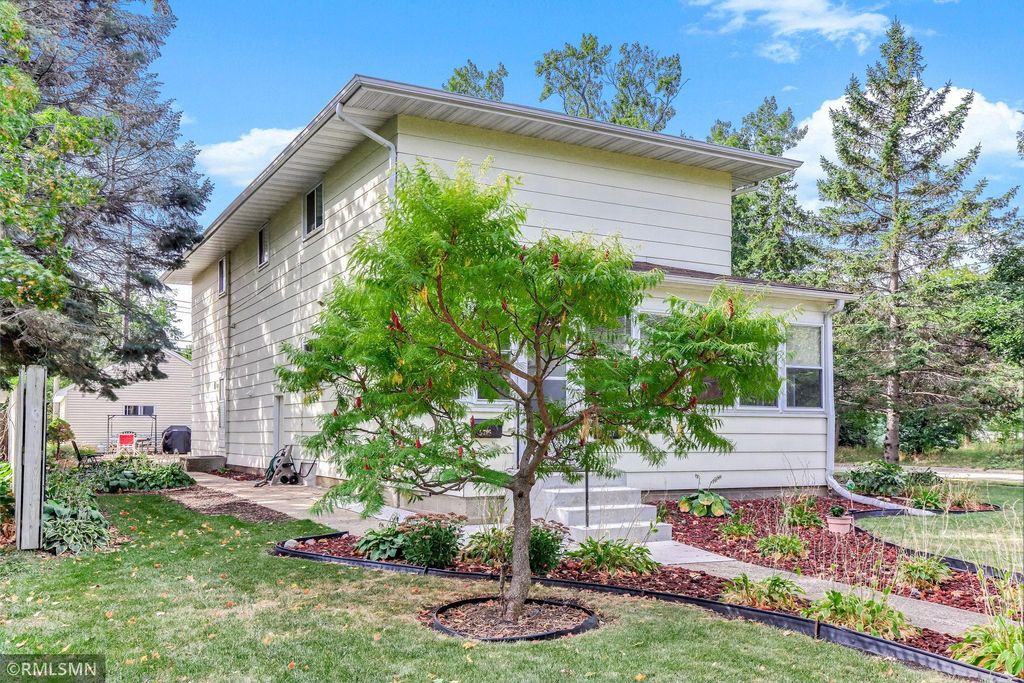 5727 Goodrich Avenue, Saint Louis Park, MN 55416 — photo 4