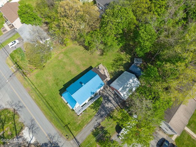 9 Ridge Road, East Greenbush, NY 12144
