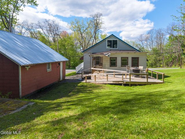 9 Ridge Road, East Greenbush, NY 12144