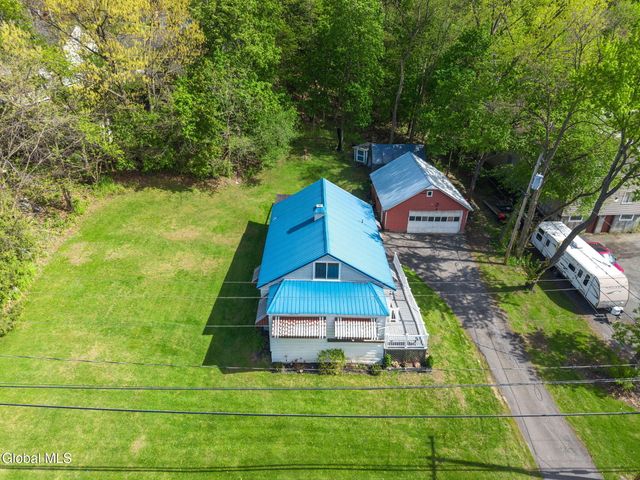 9 Ridge Road, East Greenbush, NY 12144