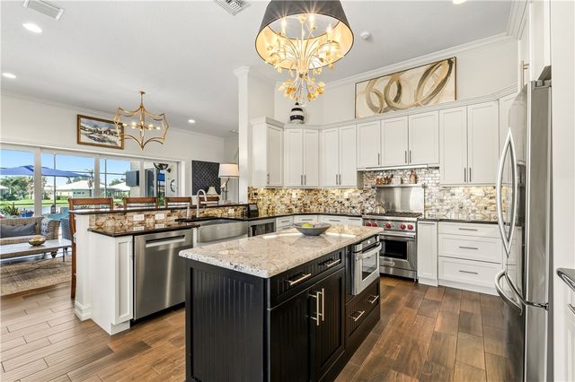 1070 River Wind Circle, Vero Beach, FL 32967
