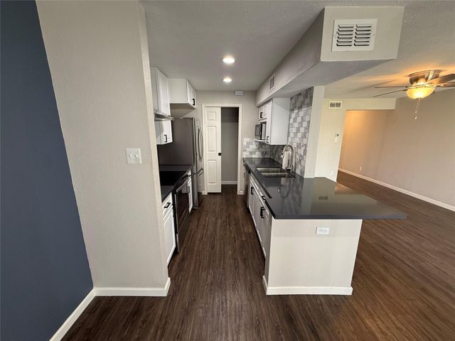 4011 Nasa Rd 1 Parkway 515, Seabrook, TX 77586