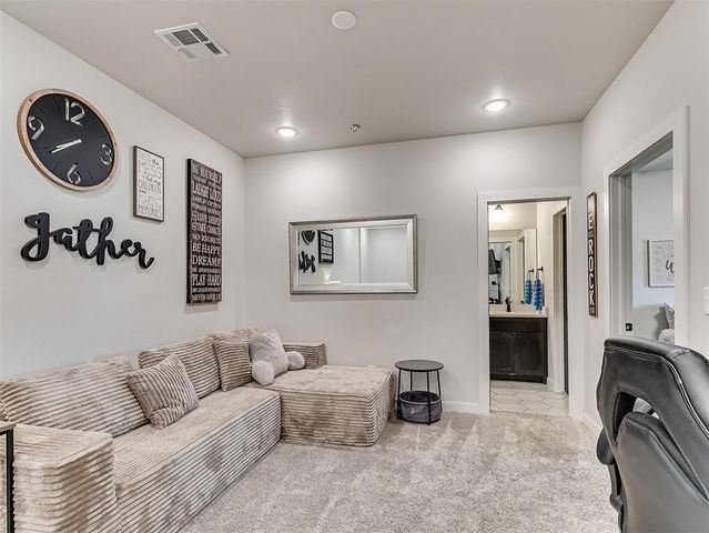 1728 Shaylee Lane, Choctaw, OK 73020