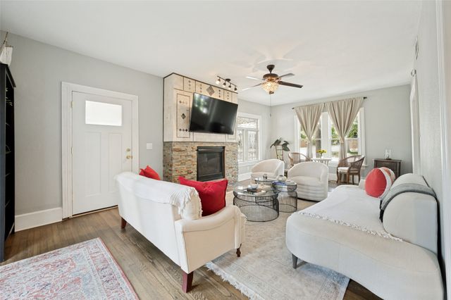 5602 Reiger Avenue, Dallas, TX 75214