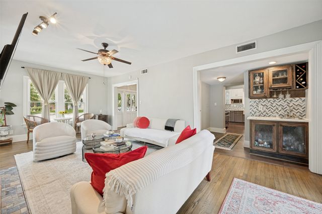 5602 Reiger Avenue, Dallas, TX 75214
