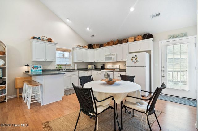 143 NE 4th Street, Oak Island, NC 28465