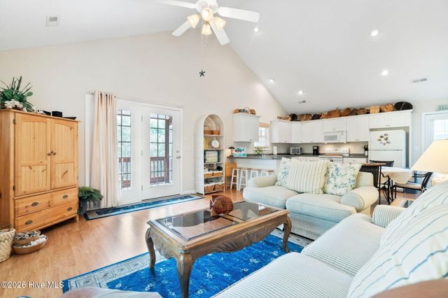 143 NE 4th Street, Oak Island, NC 28465