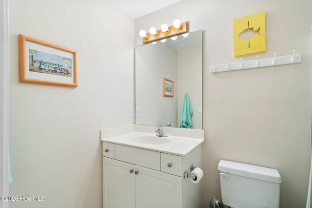 143 NE 4th Street, Oak Island, NC 28465