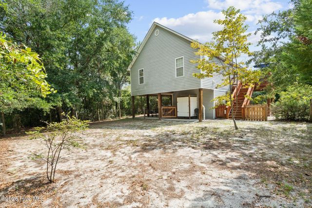 143 NE 4th Street, Oak Island, NC 28465