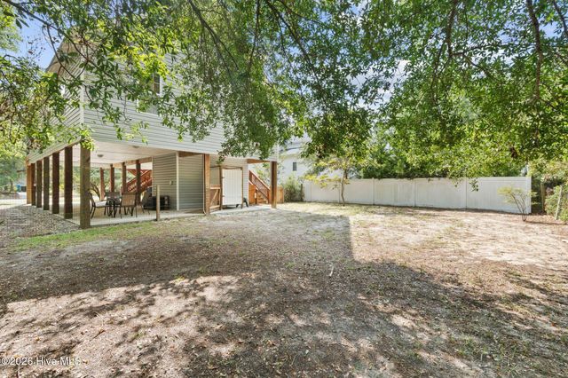 143 NE 4th Street, Oak Island, NC 28465