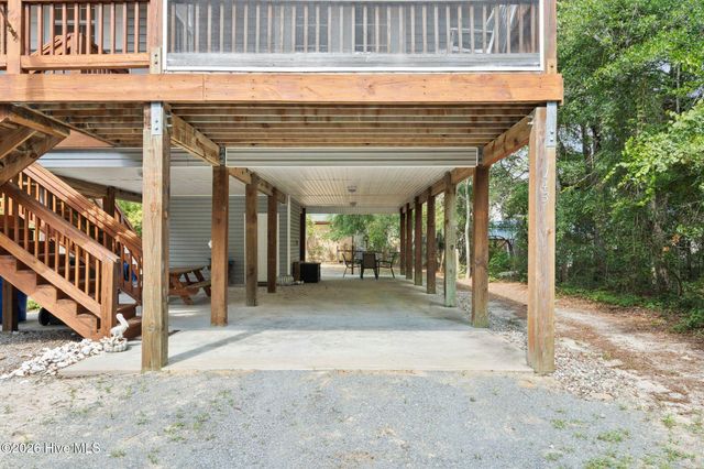 143 NE 4th Street, Oak Island, NC 28465