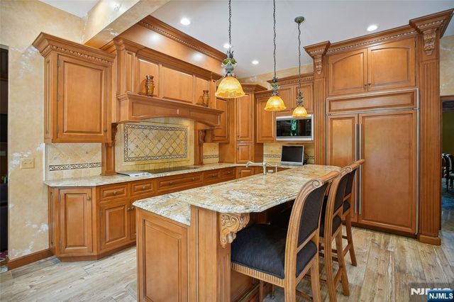 49 Cherokee Court, Sparta, NJ 07871