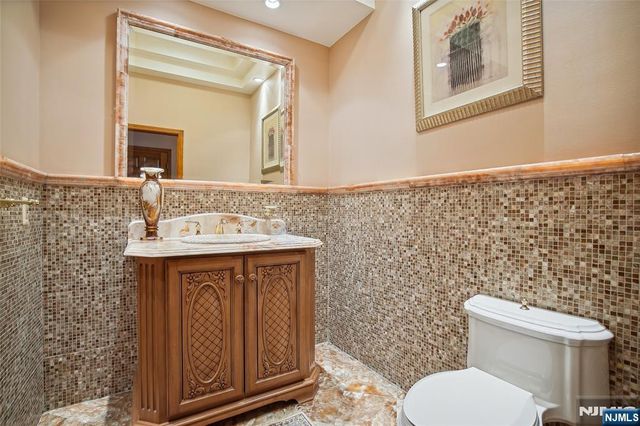 49 Cherokee Court, Sparta, NJ 07871