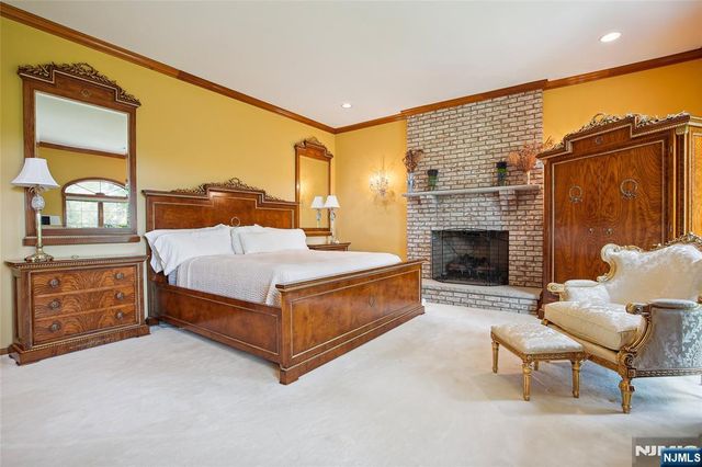 49 Cherokee Court, Sparta, NJ 07871