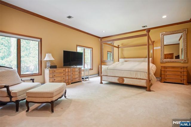 49 Cherokee Court, Sparta, NJ 07871