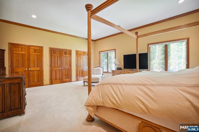49 Cherokee Court, Sparta, NJ 07871