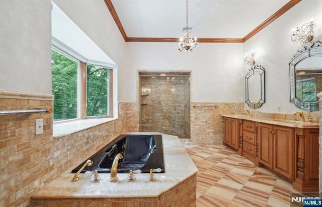 49 Cherokee Court, Sparta, NJ 07871