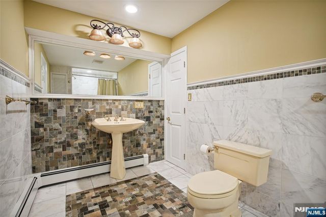 49 Cherokee Court, Sparta, NJ 07871