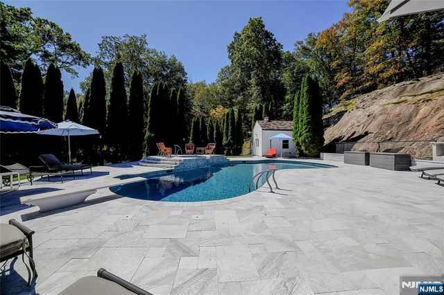 49 Cherokee Court, Sparta, NJ 07871