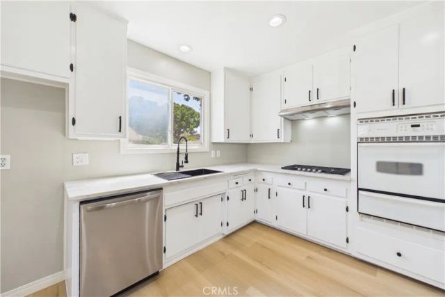 1902 Lees Avenue, Long Beach, CA 90815