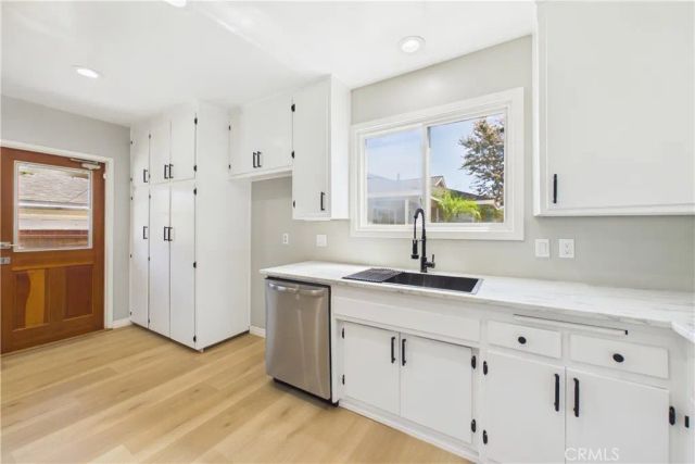 1902 Lees Avenue, Long Beach, CA 90815