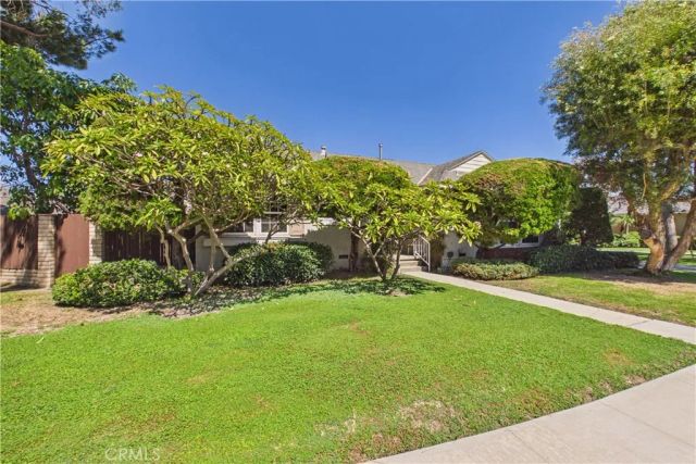 1902 Lees Avenue, Long Beach, CA 90815