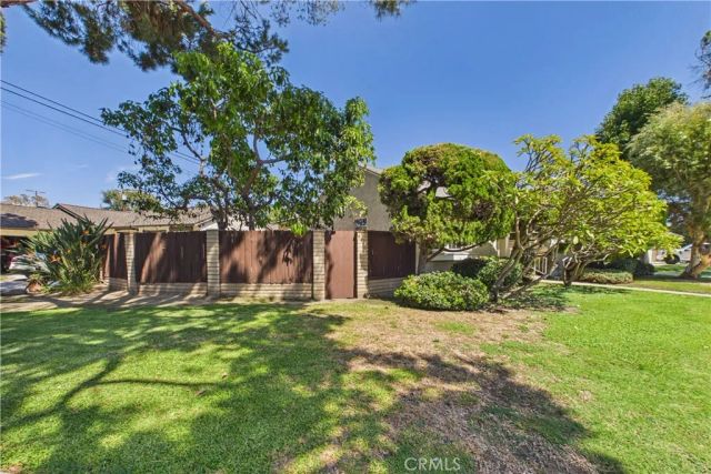1902 Lees Avenue, Long Beach, CA 90815