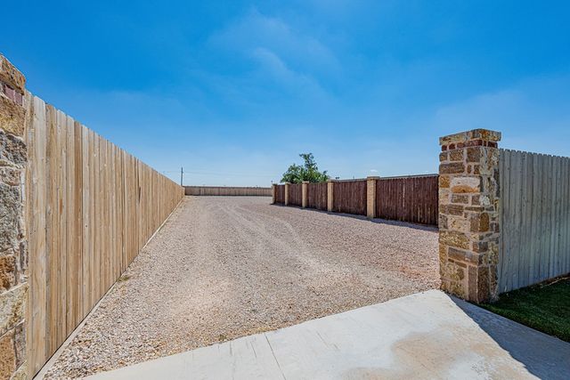 4012 E County Rd 63, Midland, TX 79705