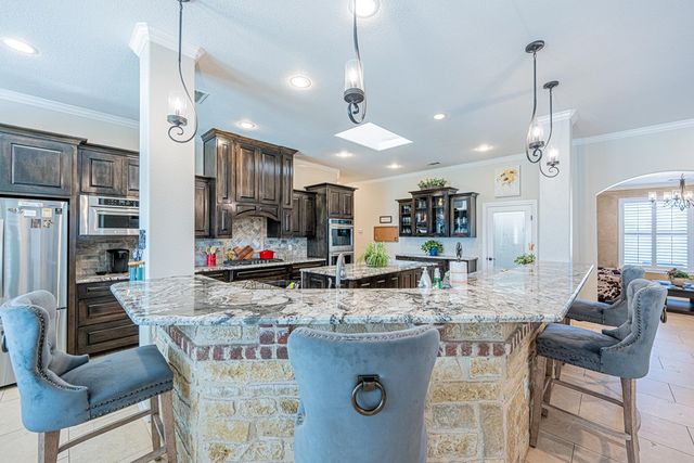 4012 E County Rd 63, Midland, TX 79705