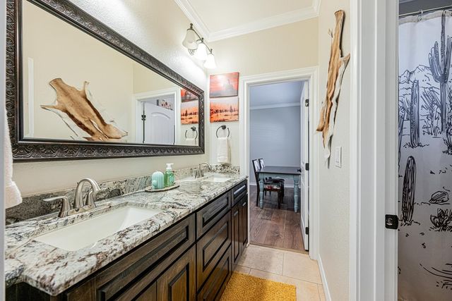 4012 E County Rd 63, Midland, TX 79705