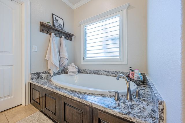 4012 E County Rd 63, Midland, TX 79705