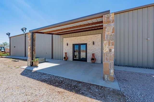 4012 E County Rd 63, Midland, TX 79705