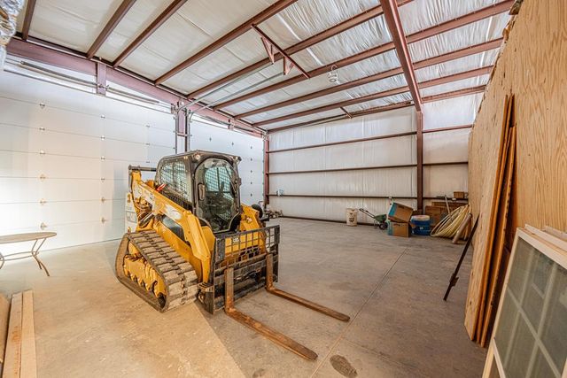 4012 E County Rd 63, Midland, TX 79705