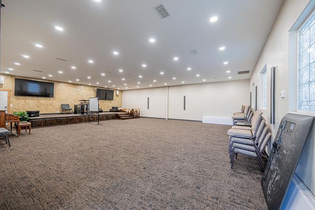 4012 E County Rd 63, Midland, TX 79705