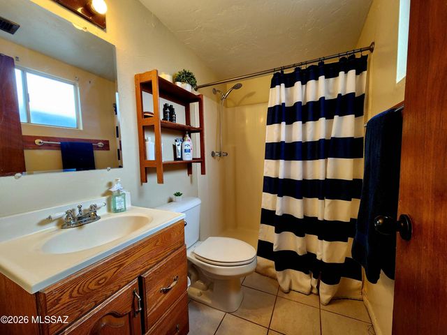 7477 E Desert Spring Drive, Tucson, AZ 85730