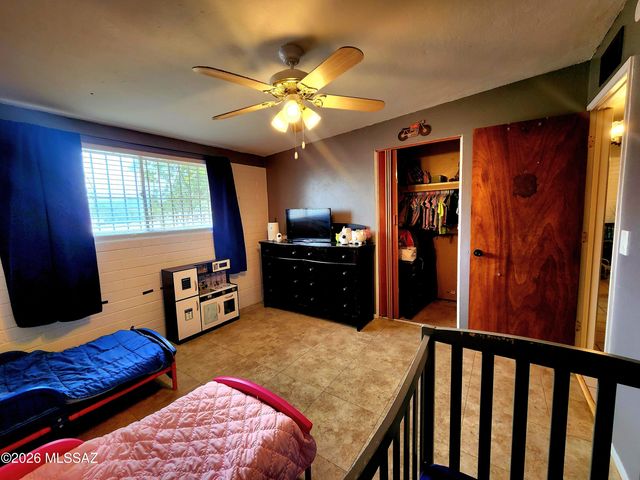 7477 E Desert Spring Drive, Tucson, AZ 85730