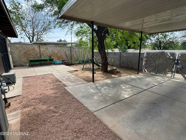 7477 E Desert Spring Drive, Tucson, AZ 85730