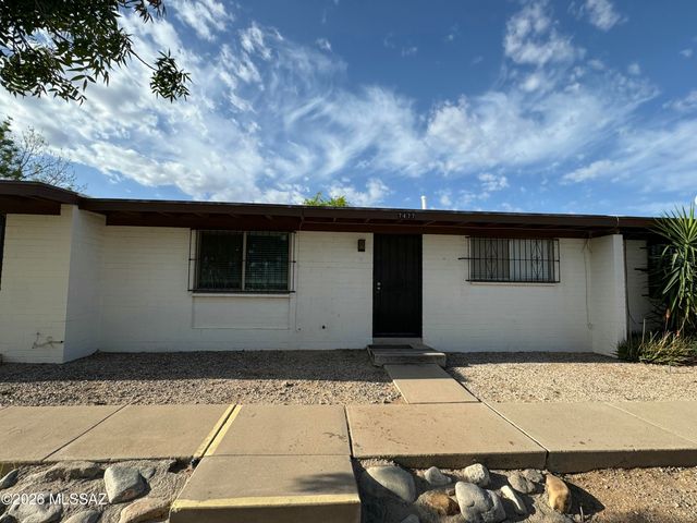 7477 E Desert Spring Drive, Tucson, AZ 85730