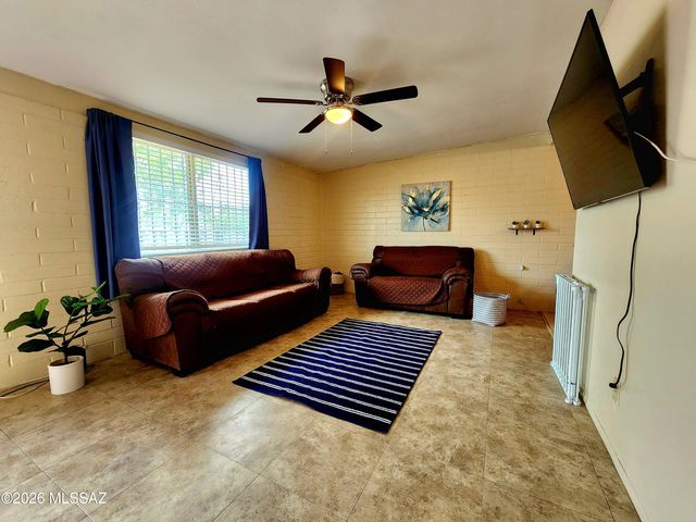 7477 E Desert Spring Drive, Tucson, AZ 85730