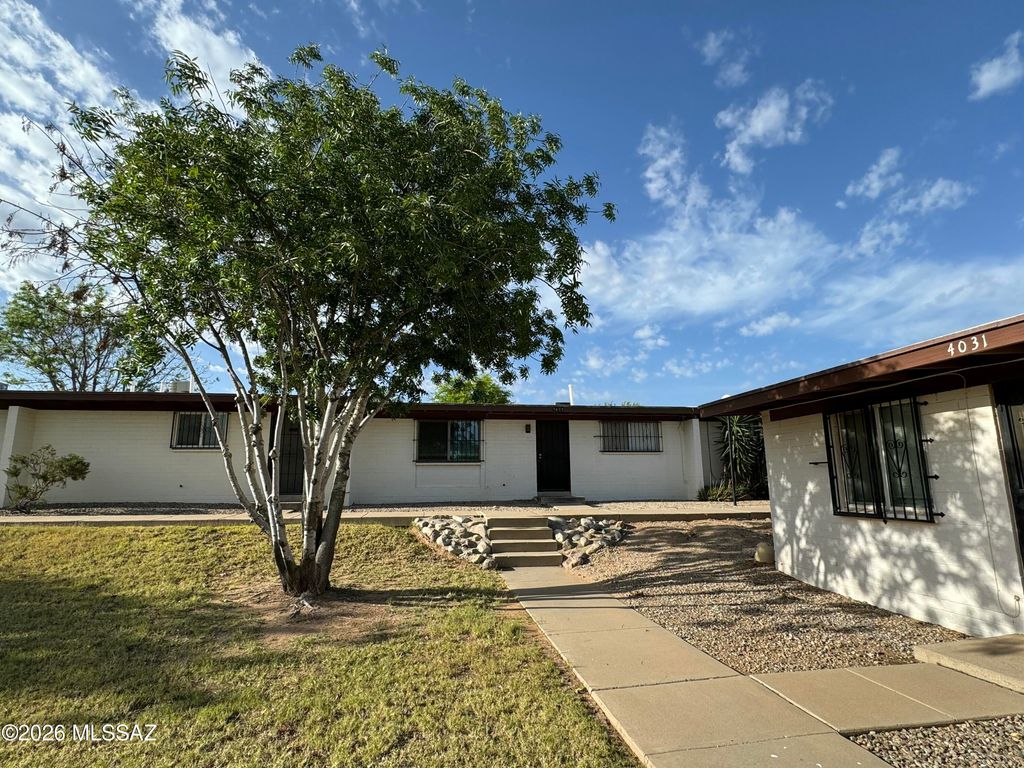 7477 E Desert Spring Drive, Tucson, AZ 85730